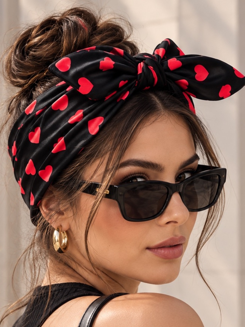 Stylish Black Headband with Red Heart Print - Women's Accessory